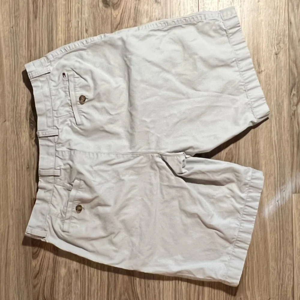 Tommy Hilfiger Denim Shorts Buttoned Back Pockets - Picture 7 of 11